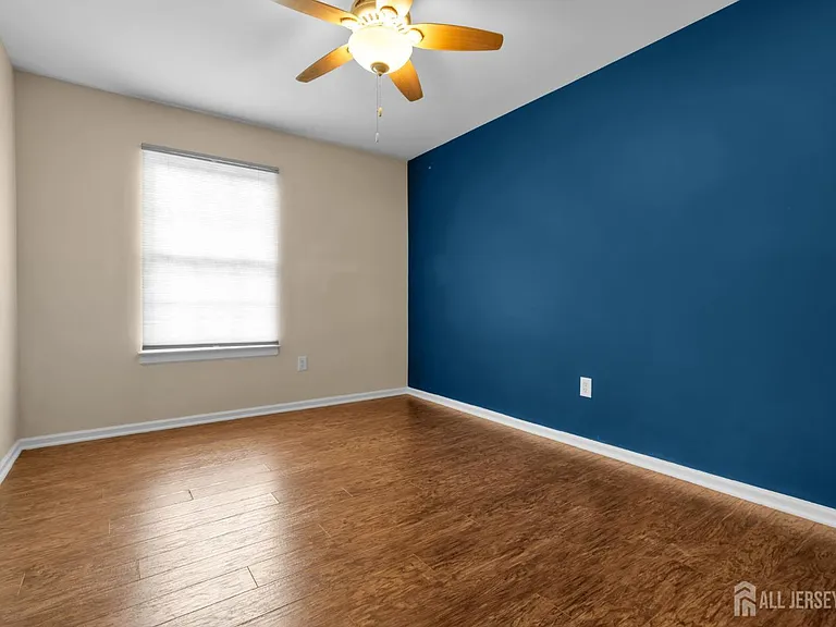 19 Delavan Ct — Photo 19