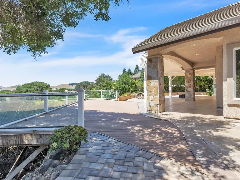 5237 Sunridge Dr — Photo 44