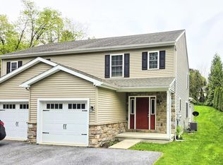 111 Front St, Akron, PA 17501