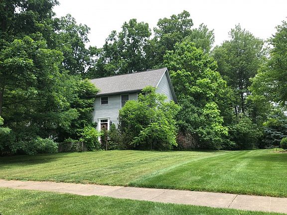 2nd image of 1600 Greenbriar Dr