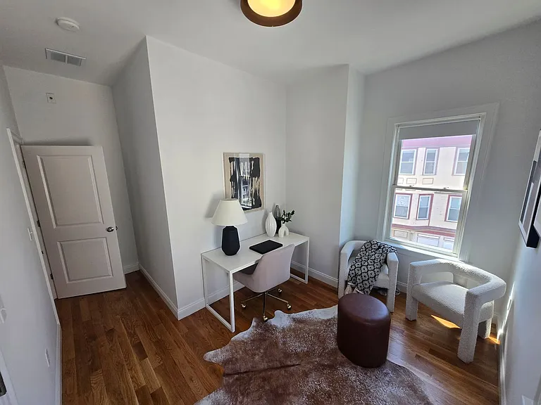 355 Adams Street — Photo 11