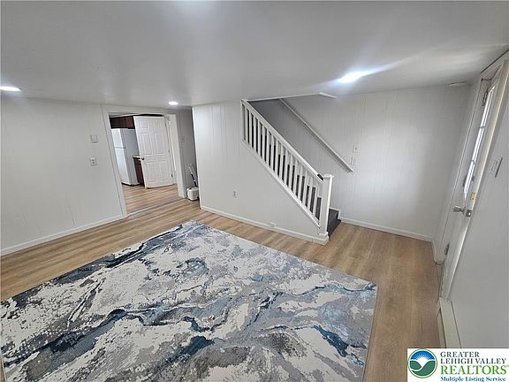 3rd image of 23 W Ruddle St