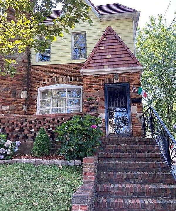 1st image of 8402 14th Ave
