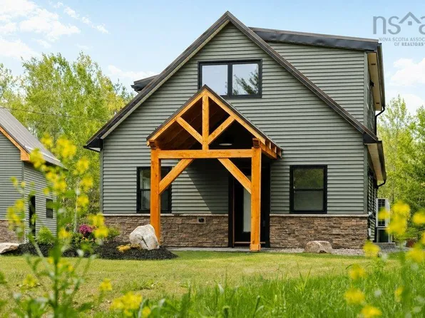 32 Bella Vista Ln, East Hants, NS B2T 0R8