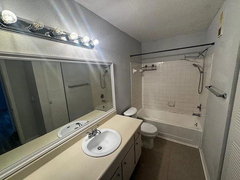 3360 Pinewalk Dr #1324-1 — Photo 7