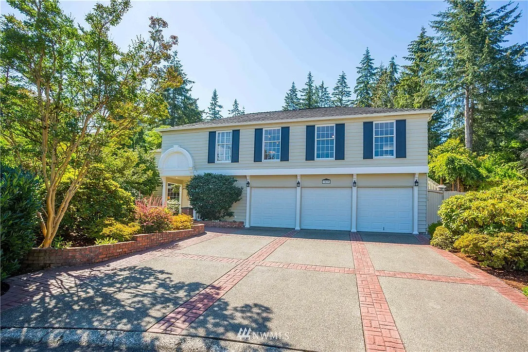 167th Ave NE, Bellevue — Photo 1