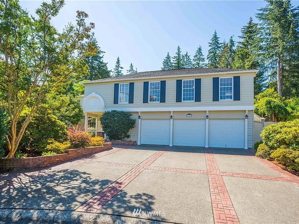 167th Ave NE