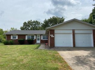 2104 Austin Dr, Springfield, IL 62704