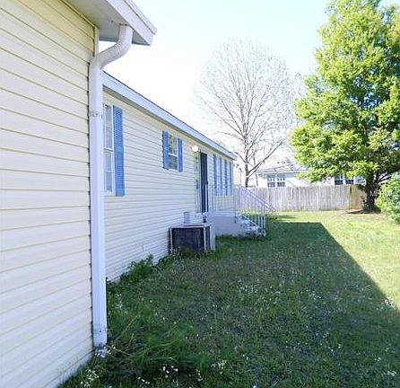 4th image of 10404 Brussels Dr