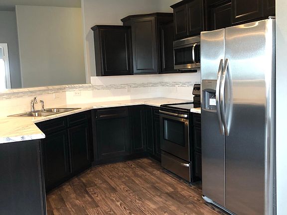 3rd image of 2608 Whispering Woods Ct