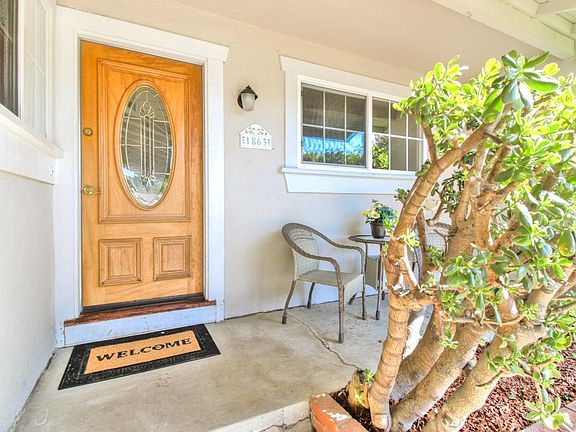 2nd image of 1863 Everglades Dr