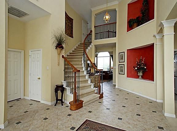 2nd image of 5004 Arbor Hollow Dr