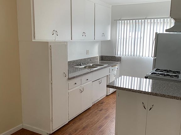 4th image of 4024 Nicolet Ave APT 14