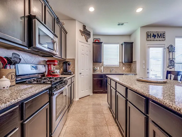 1204 Barn Owl Dr — Photo 25