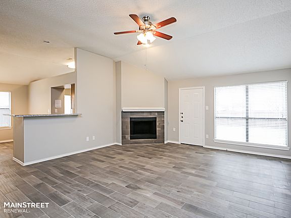 5th image of 3401 Creekwood Ln