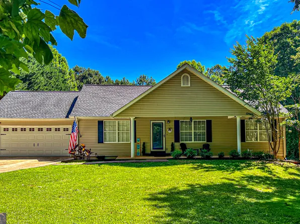 570 New Hope Ln, Cornelia, GA 30531