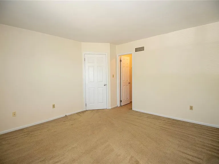 8324 Willow Run — Photo 21