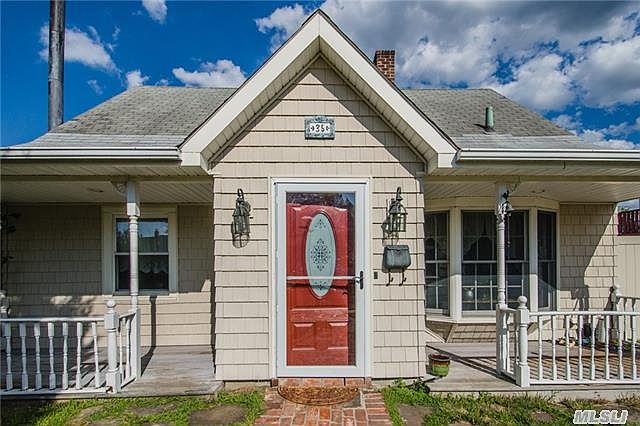 1st image of 35 Wood Ln