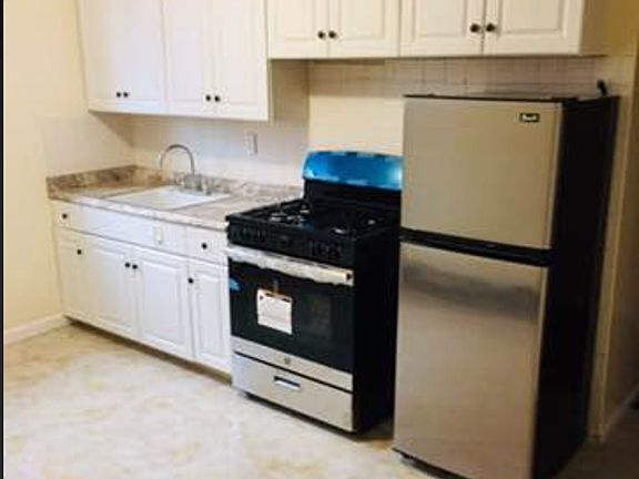 2nd image of 31-29 42nd St #1A