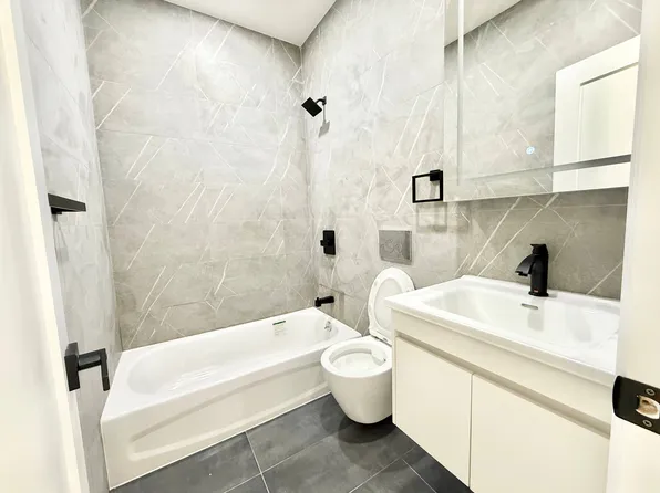 1440 Greene Avenue image 6 of 14