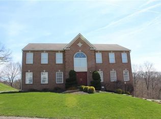 40 Kellywood Ct, New Kensington, PA 15068