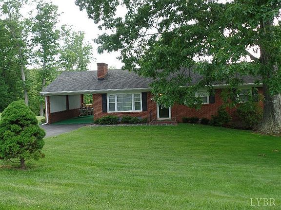 2nd image of 302 Sherbrooke Dr