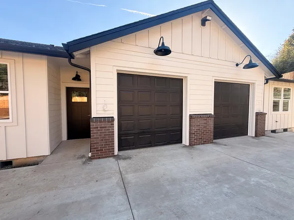 5562 Skyline Rd S, Salem, OR 97306