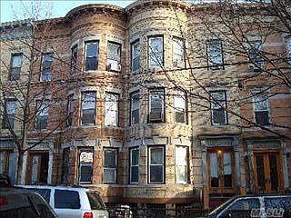 2nd image of 1672 Linden St