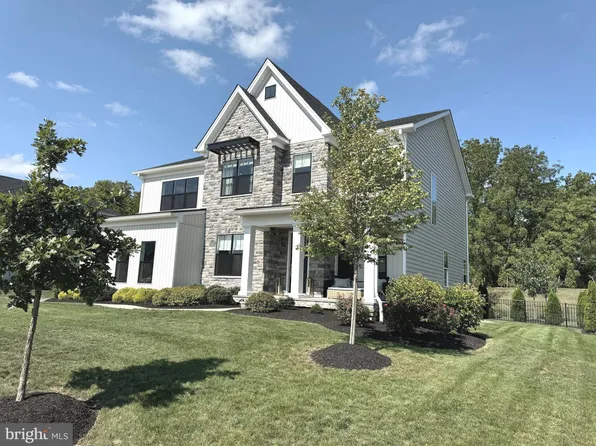 2656 Hawthorn Dr, Eagleville, PA 19403