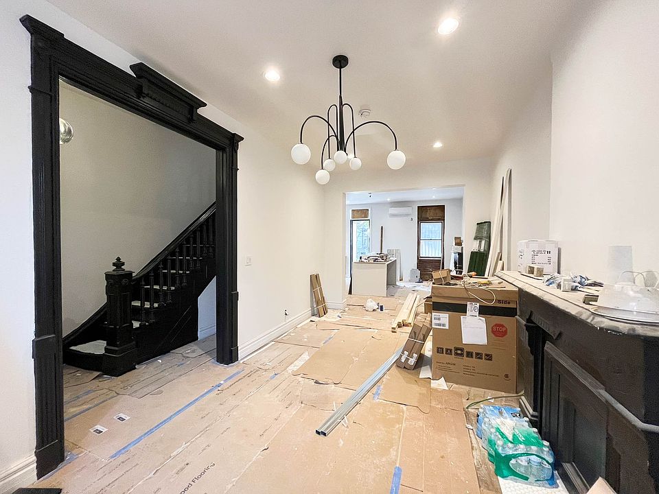 1st image of 328 Putman Ave #2