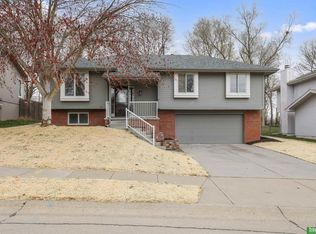 3118 Tammy St, Bellevue, NE 68123