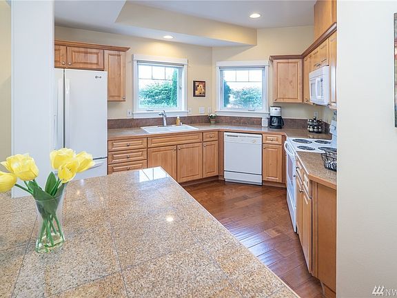 5th image of 10700 SE 260th St Unit Q103