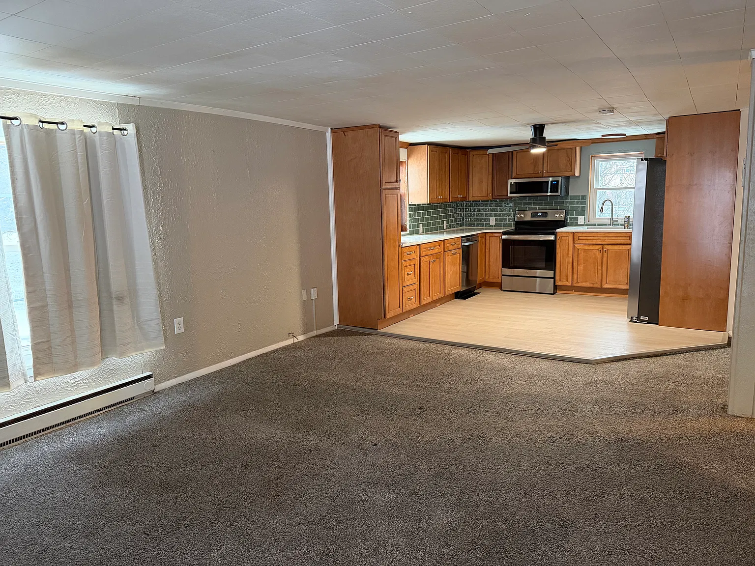 2570 Sanger Ln — Photo 3