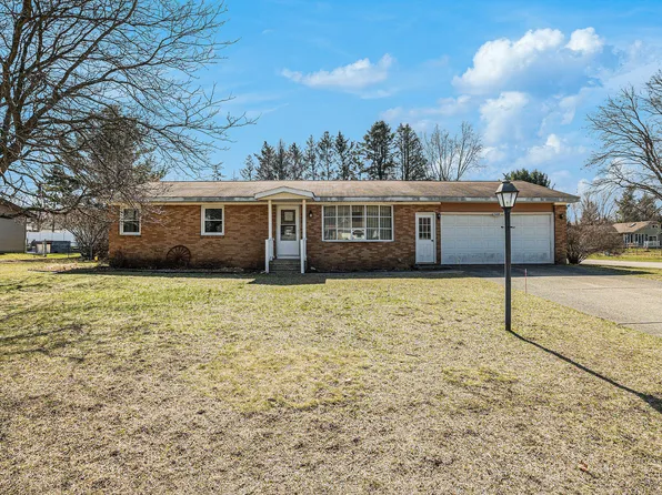 3400 Las Vegas Dr NE, Belmont, MI 49306