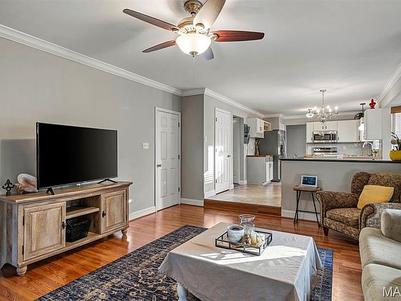 5th image of 15 Rockwood Place Ct