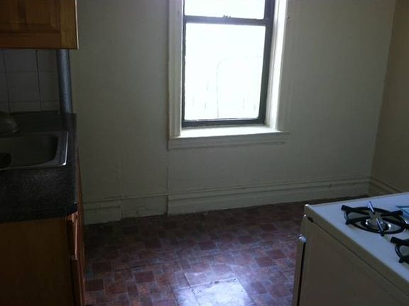 3rd image of 97 Euclid Ave APT 5J