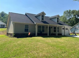 1668 Meadowlark Ln, Gainesville, GA 30501