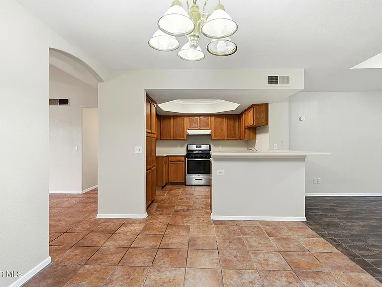 7536 Le Conte Dr — Photo 8