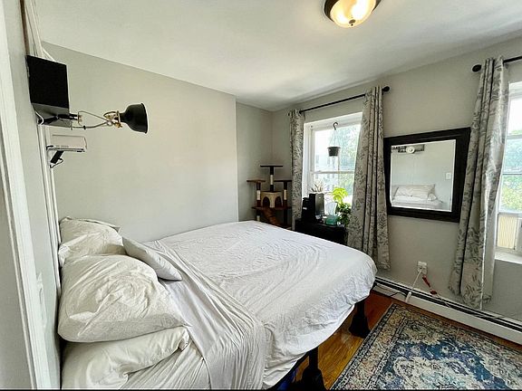 5th image of 59 Saint Pauls Ave APT 3R