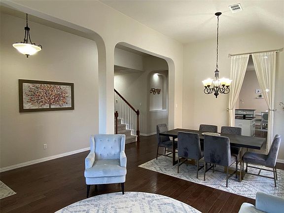 2nd image of 10773 Wilton Dr