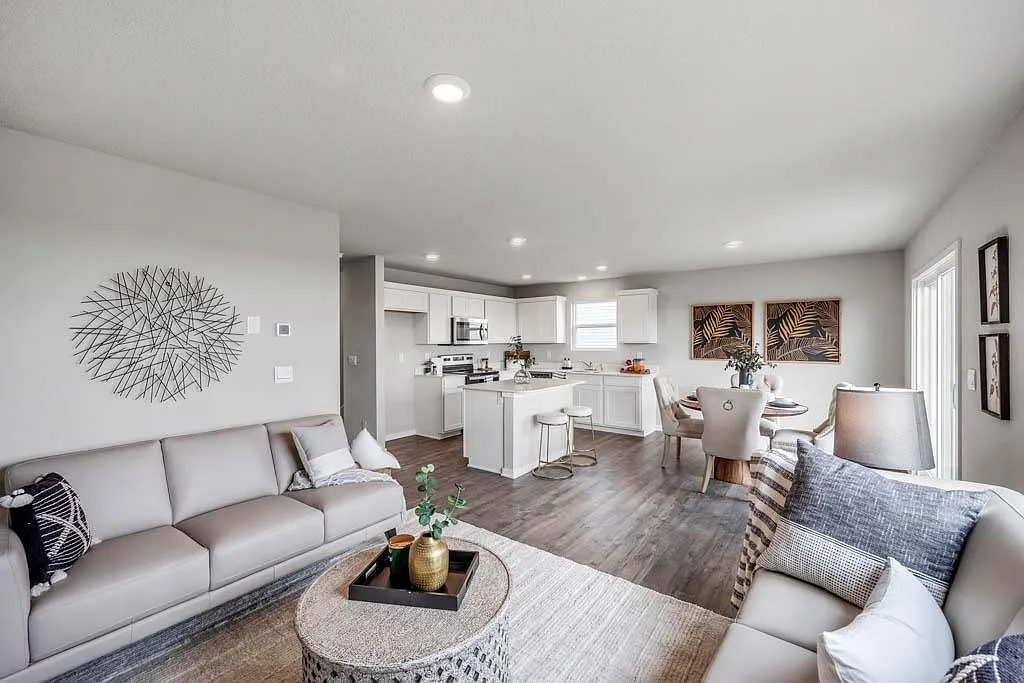 4 bed, 1752 sqft, $2,350 — Photo 3
