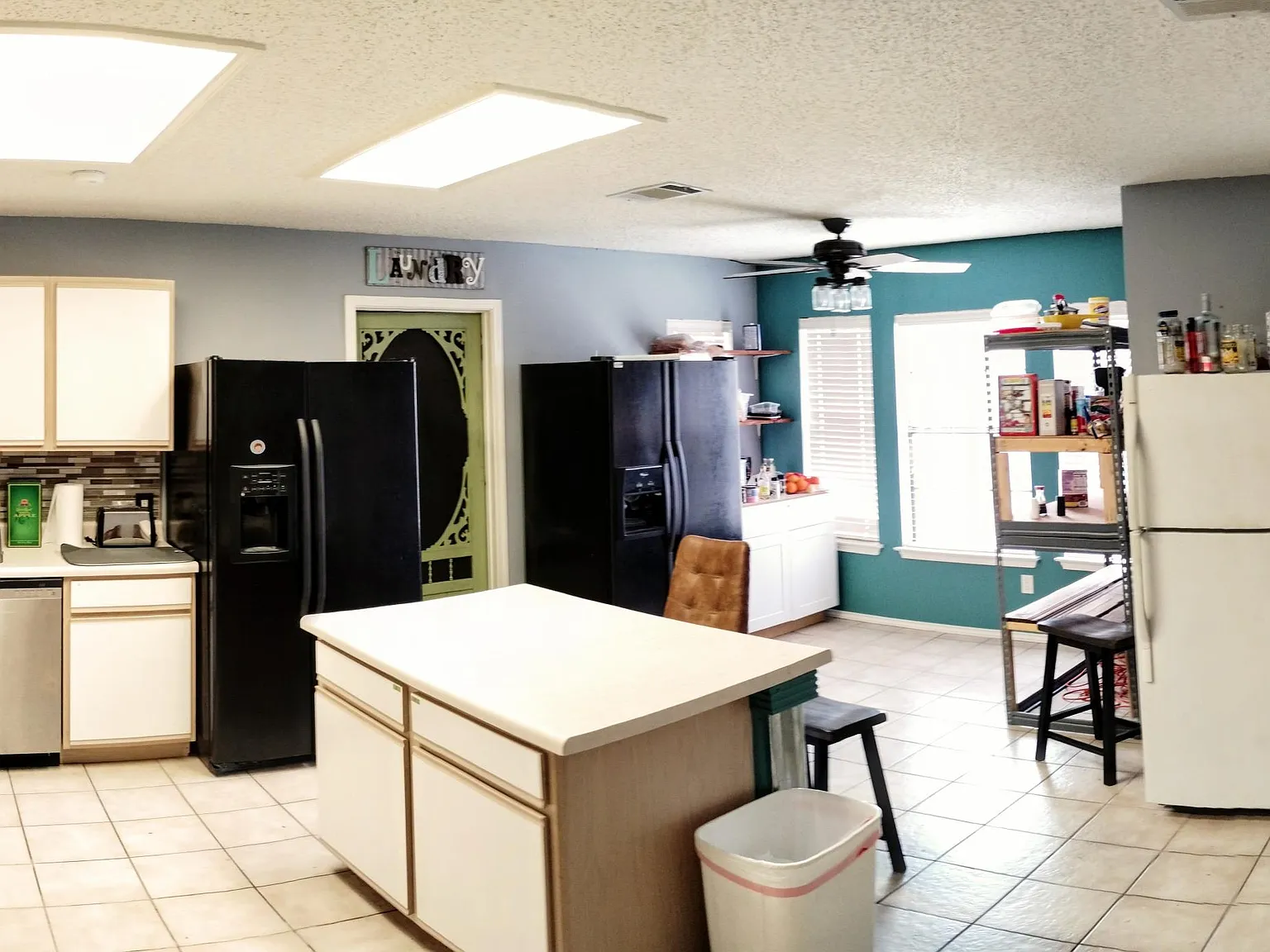 401 Thicket Ln — Photo 3