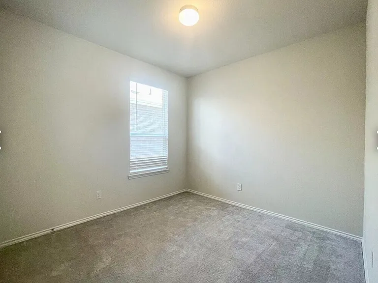 1009 Briarbush Ct — Photo 17