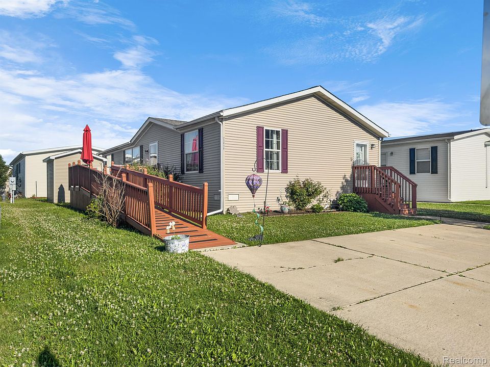 1st image of 25840 Hanover Dr