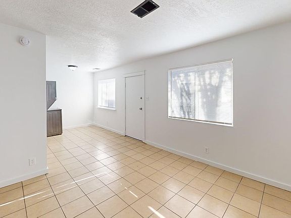 3rd image of 3440-3444 Ross Ave SE