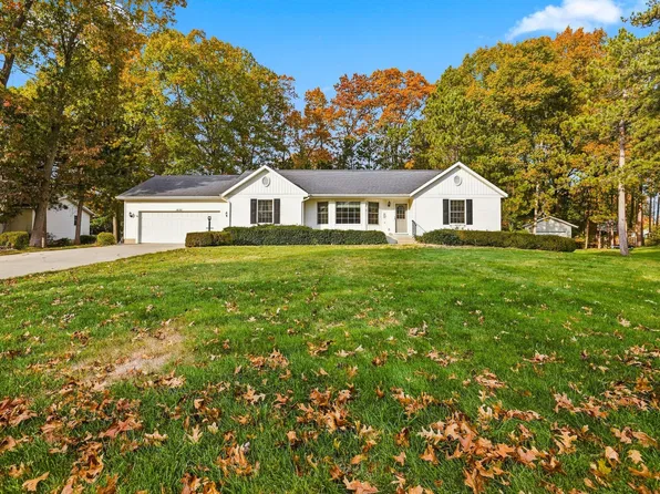 1652 Cornerstone Dr, Muskegon, MI 49445