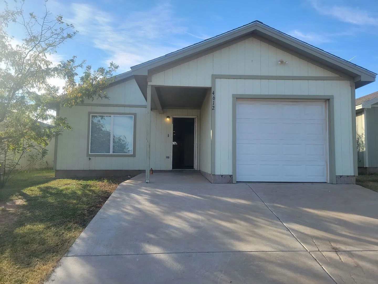 *Newer Construction Home *Hud Approved — Photo 1