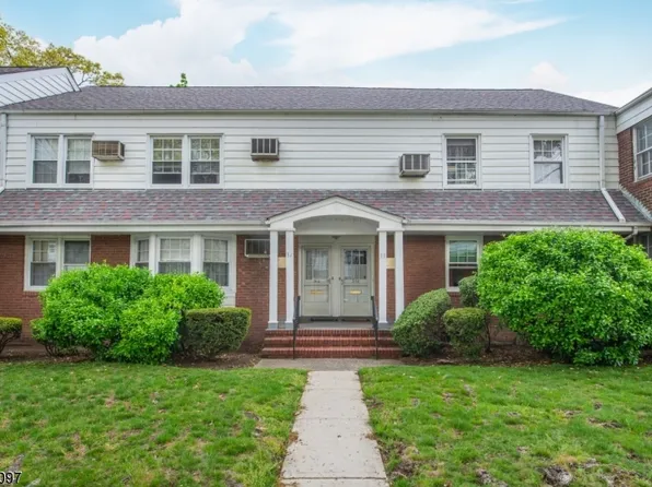33 Elmwood Ter #A, Elmwood Park Boro, NJ 07407