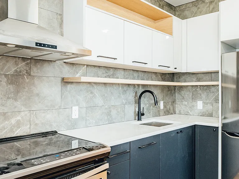 916 Bergen St #5M — Photo 6