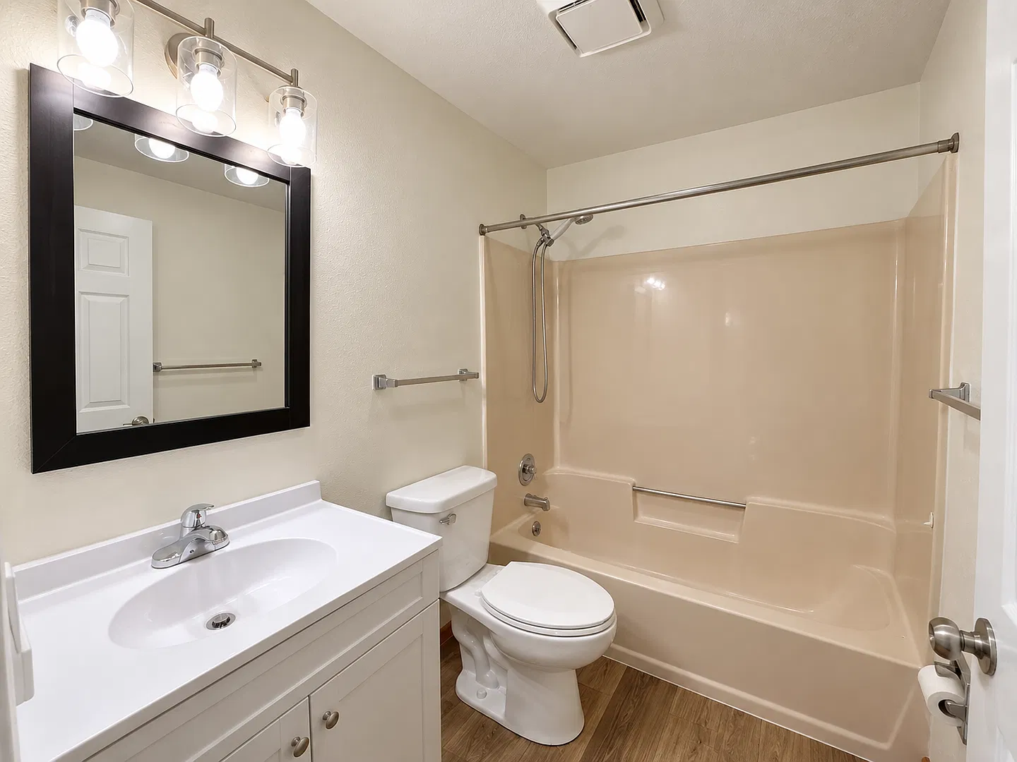 2 Bed / 1 Bath Apartment in Mauston, WI — Photo 4